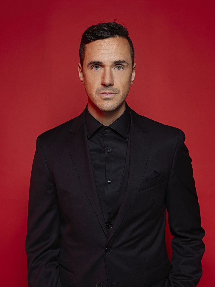 4C SEVEN Red creditSvenGermann low WEEB